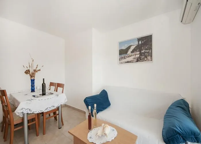 Bertie's شقة برنا