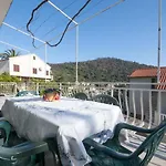 Bertie's Lägenhet Brna