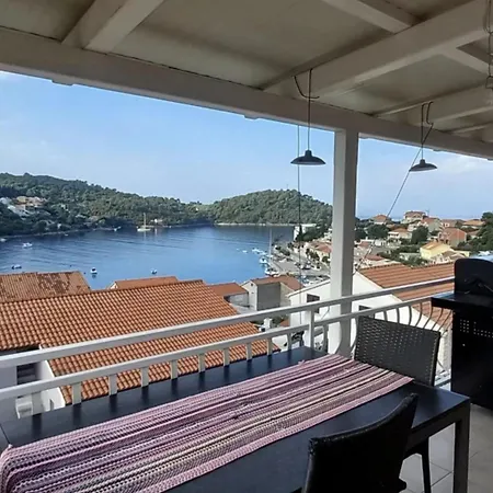 Bertie's Apartment *