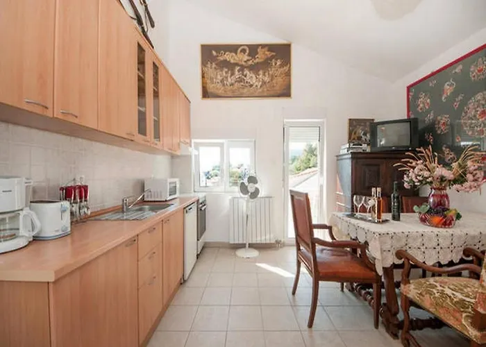 Bertie's 아파트 브르나